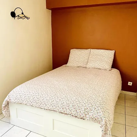 Apartamento T2 Au Coeur De Nîmes